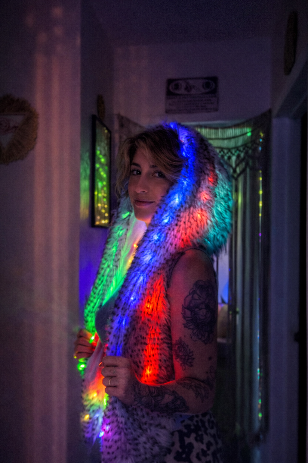 OHHUM-Color Me Fur hoodie Vest