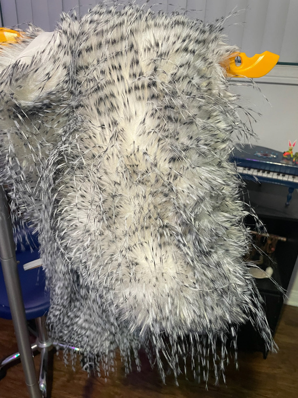 OHHUM-Color Me Fur hoodie Vest
